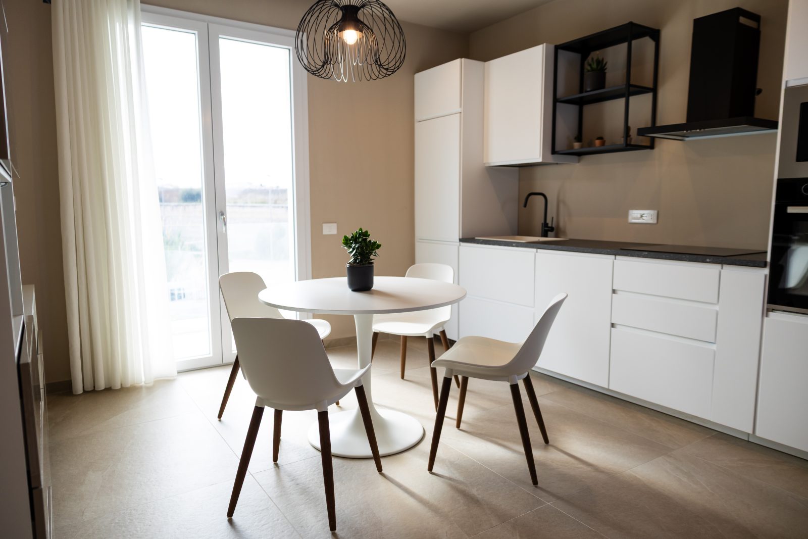 Appartamento Brezza – cucina e zona pranzo